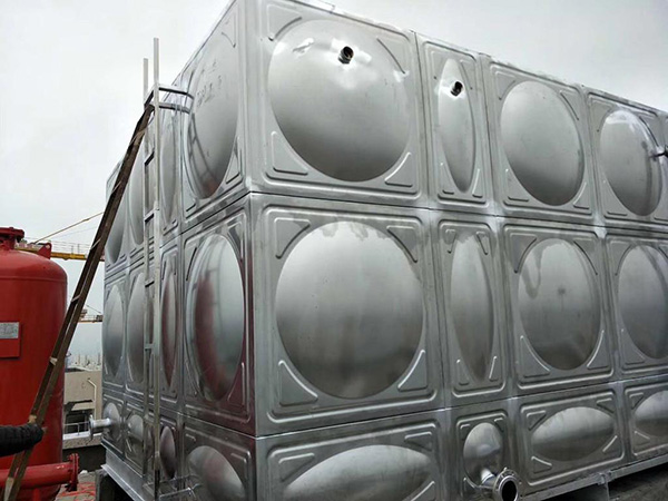 关于苏州304不锈钢水箱使用上面与其他水箱相比有哪些不一样
